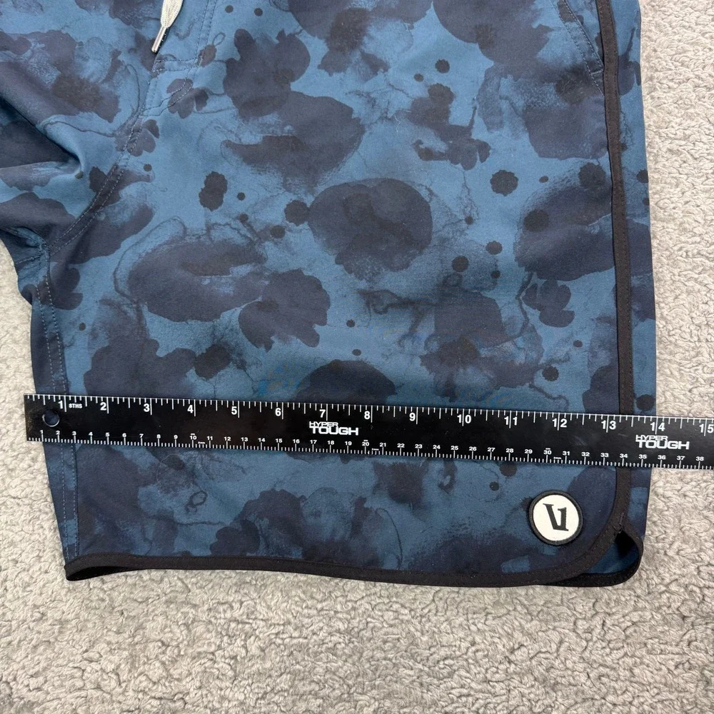 Vuori Cruise Boardshorts Mens 38 Blue Black Swim Surf Trunks Quick Dry Stretch